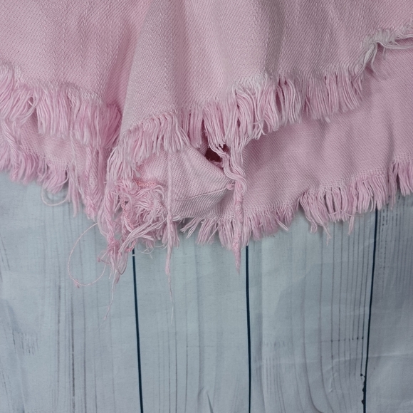 We The Free Pink Distressed Frayed Hem Women Shorts - Picture 6 of 14